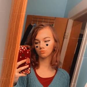 Meet your Posher, Julia